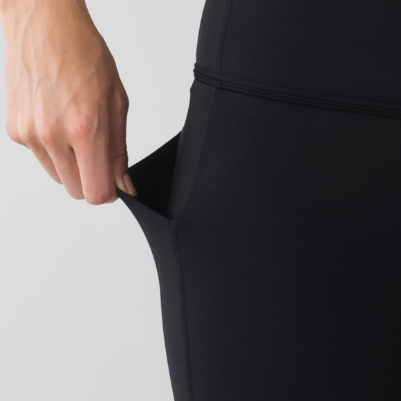 Lululemon Pace Rival Crop *22"
Black - Picture 3 of 7